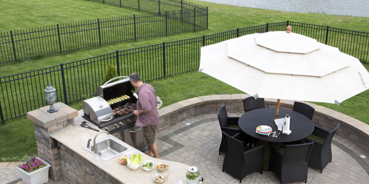 Outdoor Kitchen for Small Spaces
